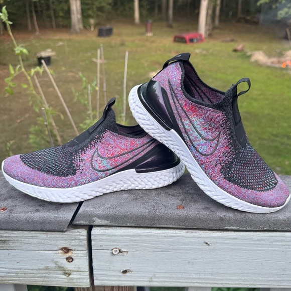 Nike Shoes - Nike Epic Phantom React Flyknit